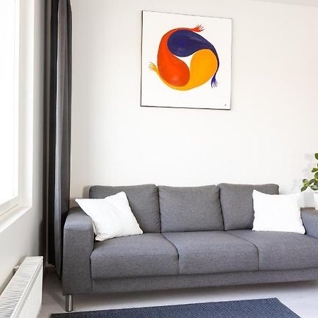 タンペレValoisa Parvekkeellinen Kaksio, Oma Parkkipaikkaアパートメント エクステリア 写真