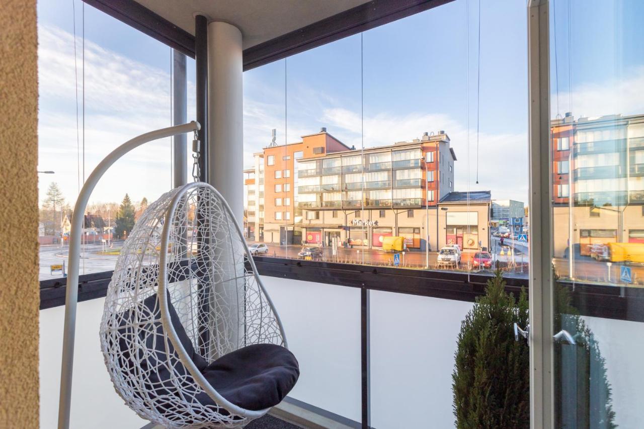 タンペレValoisa Parvekkeellinen Kaksio, Oma Parkkipaikkaアパートメント エクステリア 写真